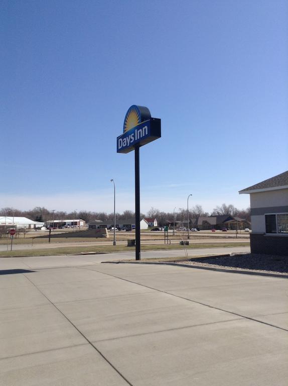 Days Inn By Wyndham Carroll Exterior foto